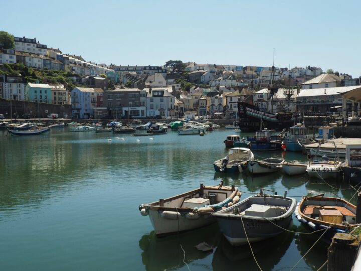 Brixham-terry-starmore-E7sU1Dm0LLs-unsplash